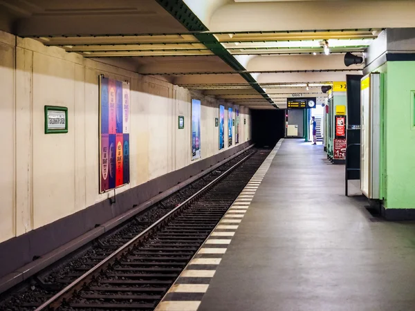 Stanice metra Franzoesische Strasse v Berlíně (Hdr) — Stock fotografie