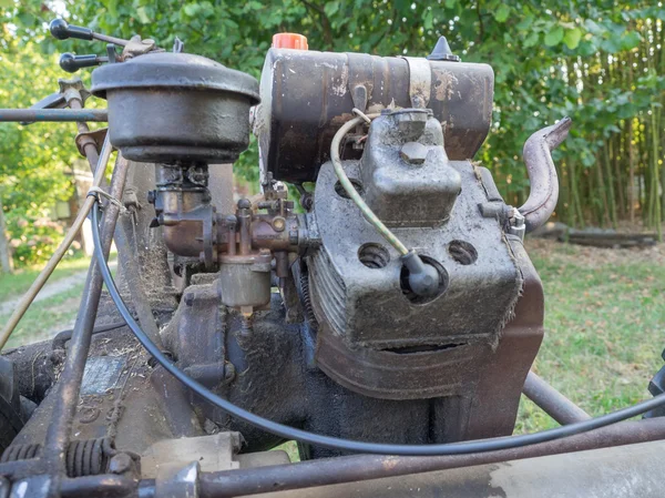 Vintage BCS 622 moteur de tondeuse à gazon à Milan — Photo