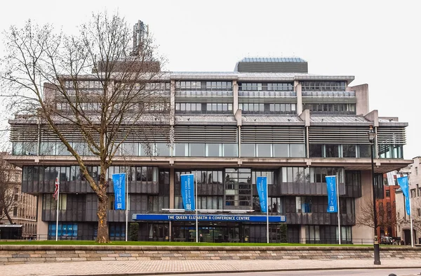 Queen elizabeth ii center in london (hdr)) — Stockfoto