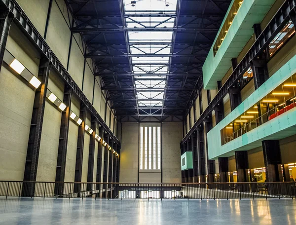 泰特现代涡轮大厅在伦敦 (Hdr) — 图库照片
