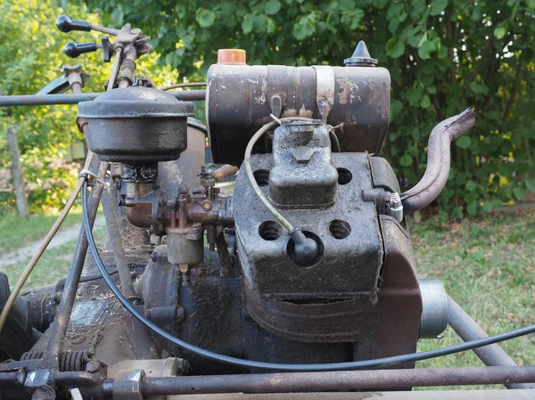 Vintage BCS 622 moteur de tondeuse à gazon à Milan — Photo