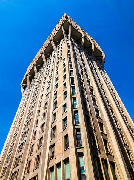 Torre Velasca, Milan HDR — Stock Photo, Image