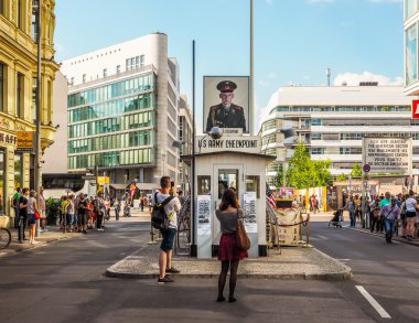 Checkpoint Charlie (Hdr Berlin'de)