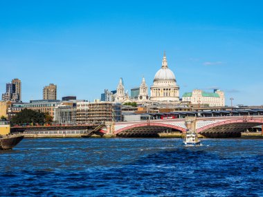 (Hdr Londra'da Thames Nehri)