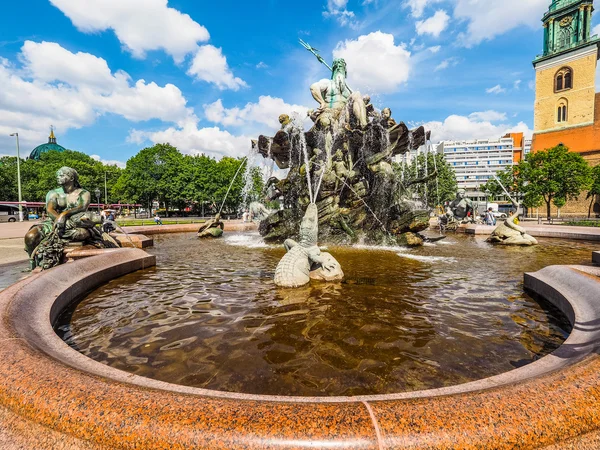 在柏林 (Hdr Neptunbrunnen 喷泉) — 图库照片