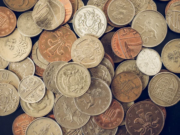 Винтажные монеты британского фунта — стоковое фото