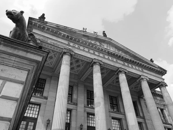 Konzerthaus berlin in berlin schwarz auf weiß — Stockfoto