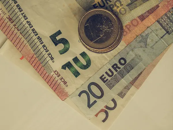 Monedas y billetes de euro vintage —  Fotos de Stock