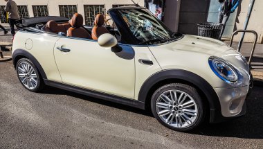 Milano (Hdr Mini araba)