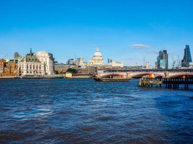 (Hdr Londra'da Thames Nehri)