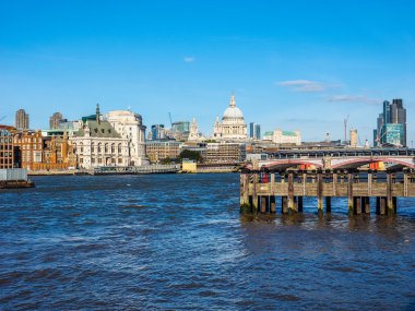 (Hdr Londra'da Thames Nehri)