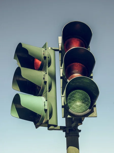 Vintage op zoek verkeerslicht — Stockfoto