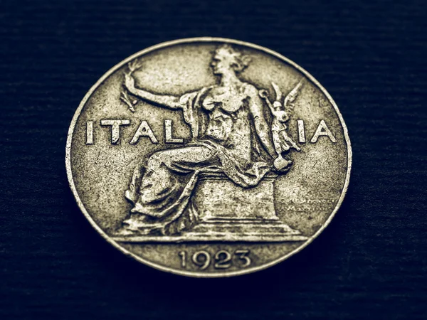 老式的意大利硬币 — 图库照片
