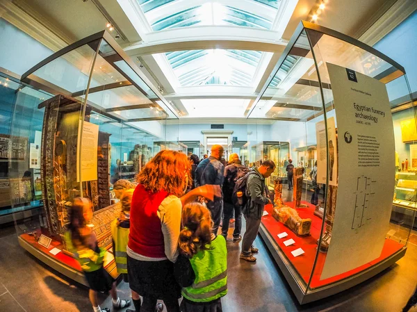Οι τουρίστες στο Βρετανικό Μουσείο στο Λονδίνο (Hdr) — Φωτογραφία Αρχείου