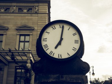 Vintage eski saat Berlin'de aramayı