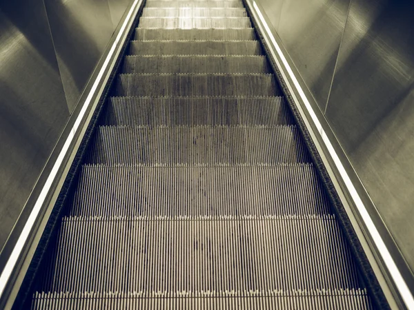 Винтажная лестница Эскалатора — стоковое фото