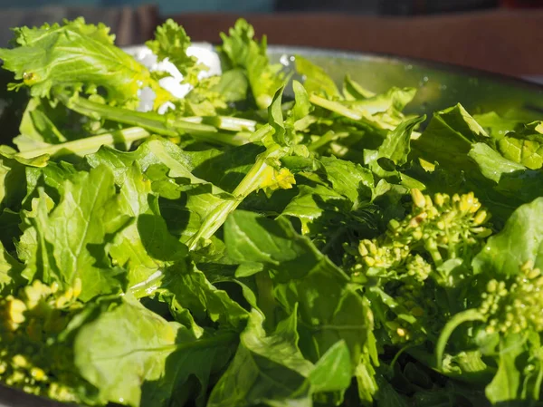 Близкий Обзор Зелени Репы Листья Вегетарианской Пищи — стоковое фото