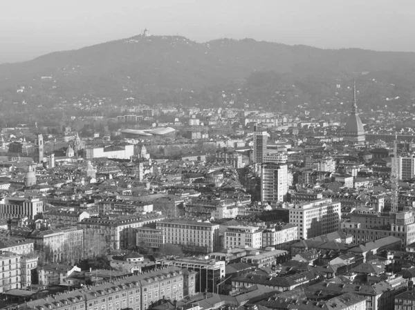 意大利都灵市的空中景观 广场上有黑白相间的卡斯特洛广场 — 图库照片
