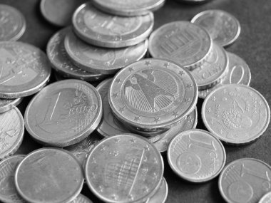 Euro madeni para (EUR), Avrupa Birliği para birimi siyah ve beyaz arka plan üzerinden