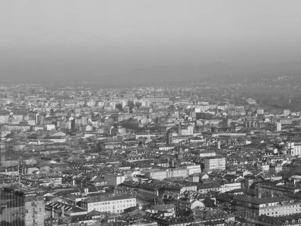 黒と白でトリノ イタリアの都市の空中ビュー — ストック写真