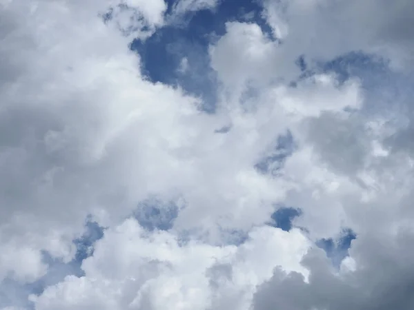 Dramatischer Stürmisch Blauer Himmel Mit Wolken Als Hintergrund — Stockfoto