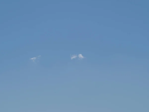 Blue Sky Lonely Clouds Useful Background — Stock Photo, Image