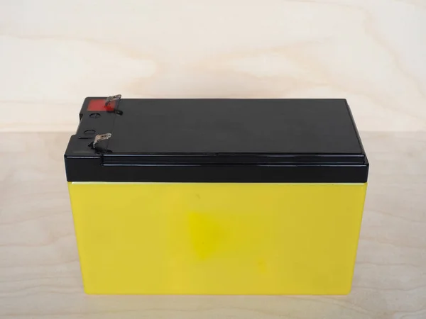 電子機器用の鉛蓄電池 — ストック写真