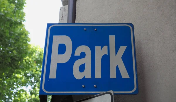 Niebieski Park Parking Samochodowy Szczegół Znak Drogowy — Zdjęcie stockowe