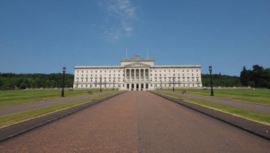 Belfast, İngiltere 'deki Parlamento Binaları (Stormont olarak da bilinir)