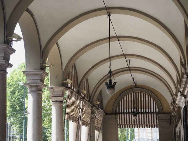 Tonozlu Tavan Sütunları Olan Antik Neoklasik Veranda — Stok fotoğraf