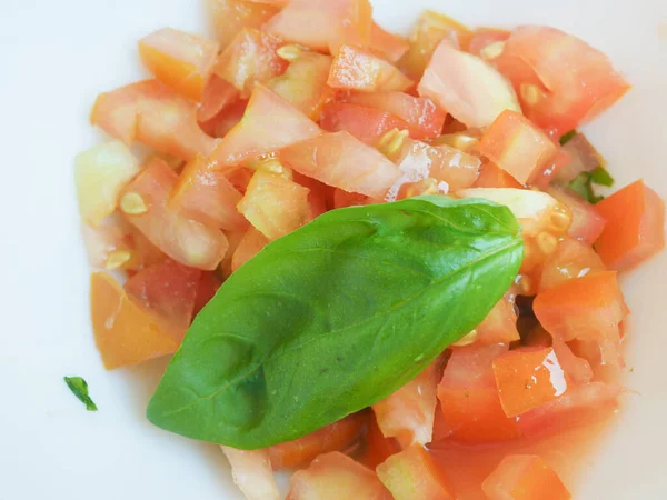 Chopped Tomato Basil Pasta Dressing — Stock Photo, Image