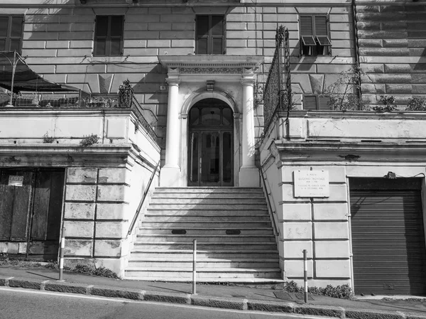 Casa Eugenio Montale em preto e branco — Fotografia de Stock