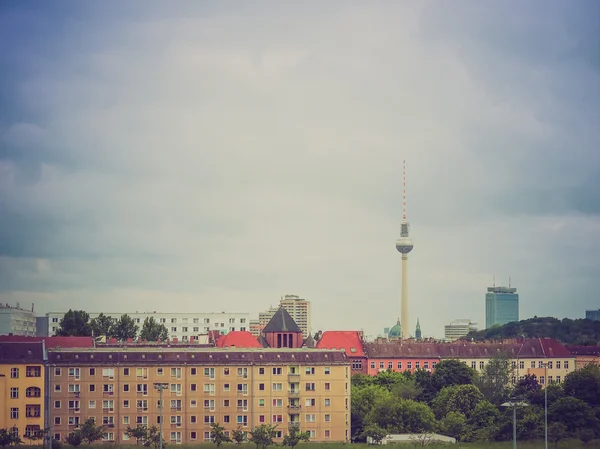 Wyglądowi retro tv tower berlin — Zdjęcie stockowe