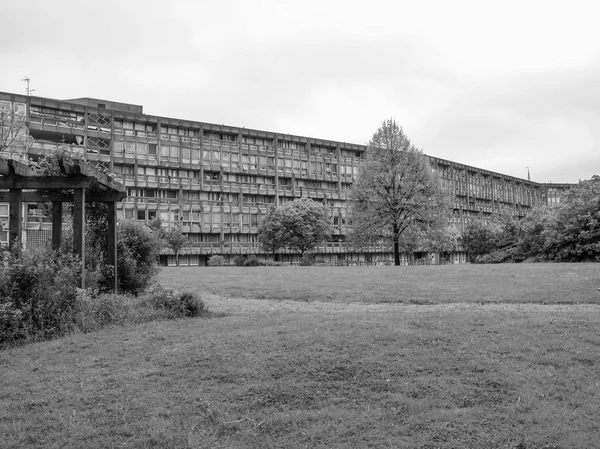 Robin Hood Gardens Londra in bianco e nero — Foto Stock