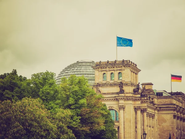 Retro utseende Reichstag Berlin — Stockfoto