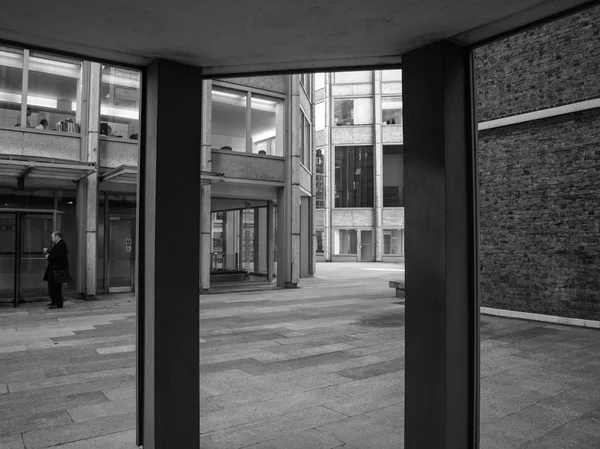 Edificio Economista en blanco y negro en Londres —  Fotos de Stock