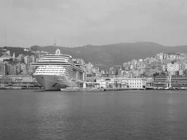 Czarno-białe porto vecchio stary port w Genui — Zdjęcie stockowe