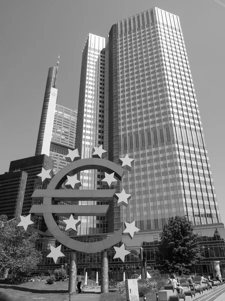 黒と白の欧州中央銀行、ブランクフルト — ストック写真