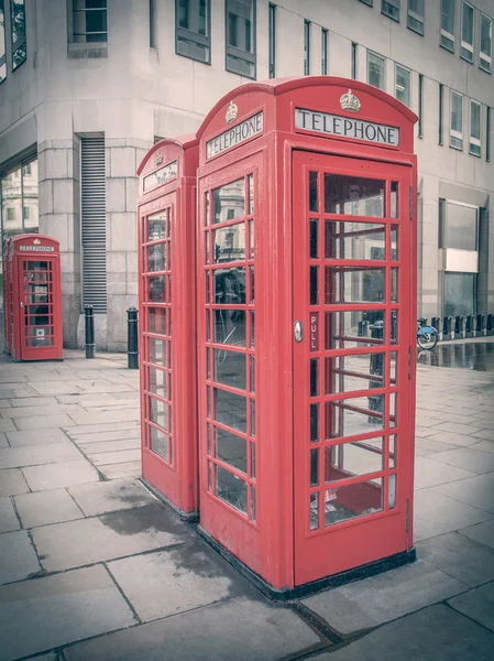 Retro nézd London telefonfülke — Stock Fotó