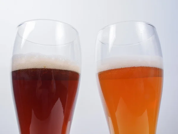 Twee glazen Duits bier. — Stockfoto