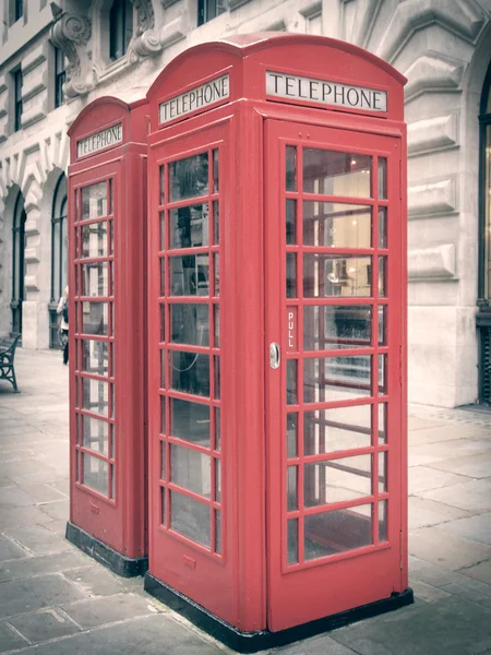 复古时看伦敦电话亭 — 图库照片