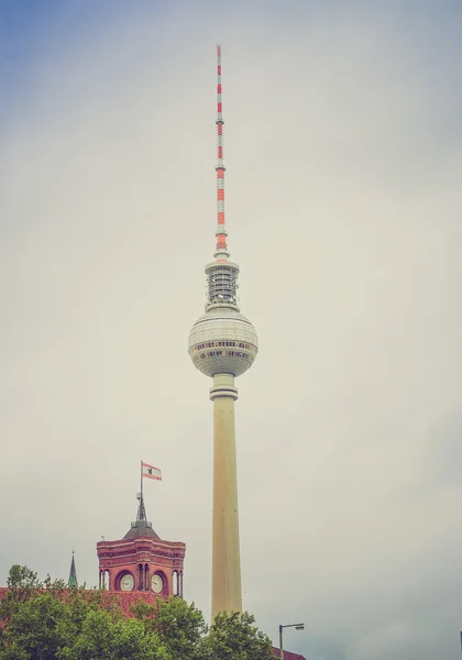レトロな外観テレビ塔ベルリン — ストック写真
