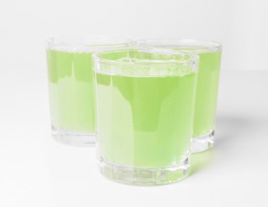 Yeşil elma suyu