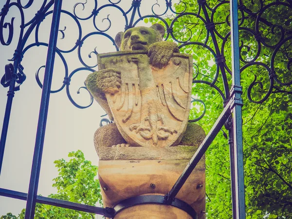 Ours look rétro avec bouclier aigle à Berlin — Photo