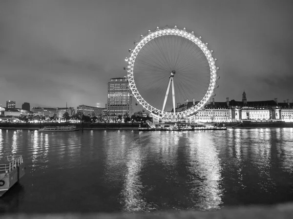 Svart och vitt London Eye — Stockfoto