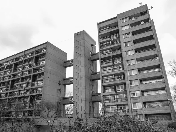 Czarno-białe balfron tower w Londynie — Zdjęcie stockowe