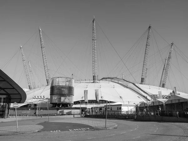 Millenium Dome Londres noir et blanc — Photo