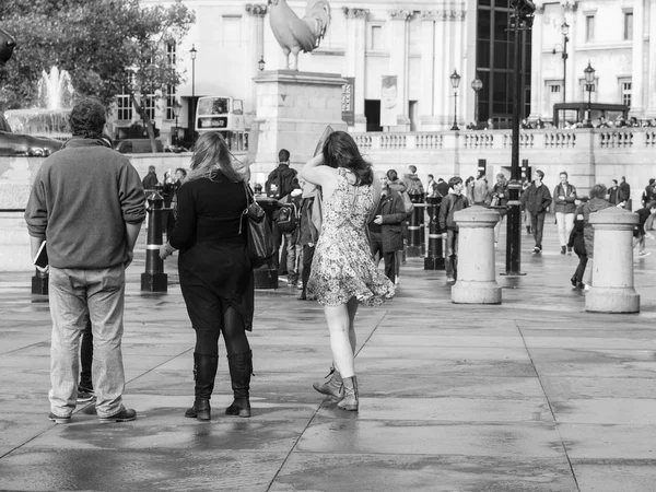 Schwarz und weiß trafalgar square london — Stockfoto