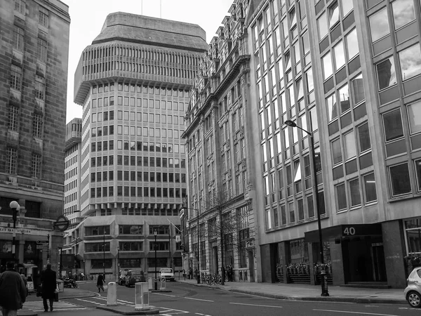 Blanco y negro Queen Anne Gate Londres — Foto de Stock