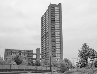 Londra Kulesi'nde siyah-beyaz balfron